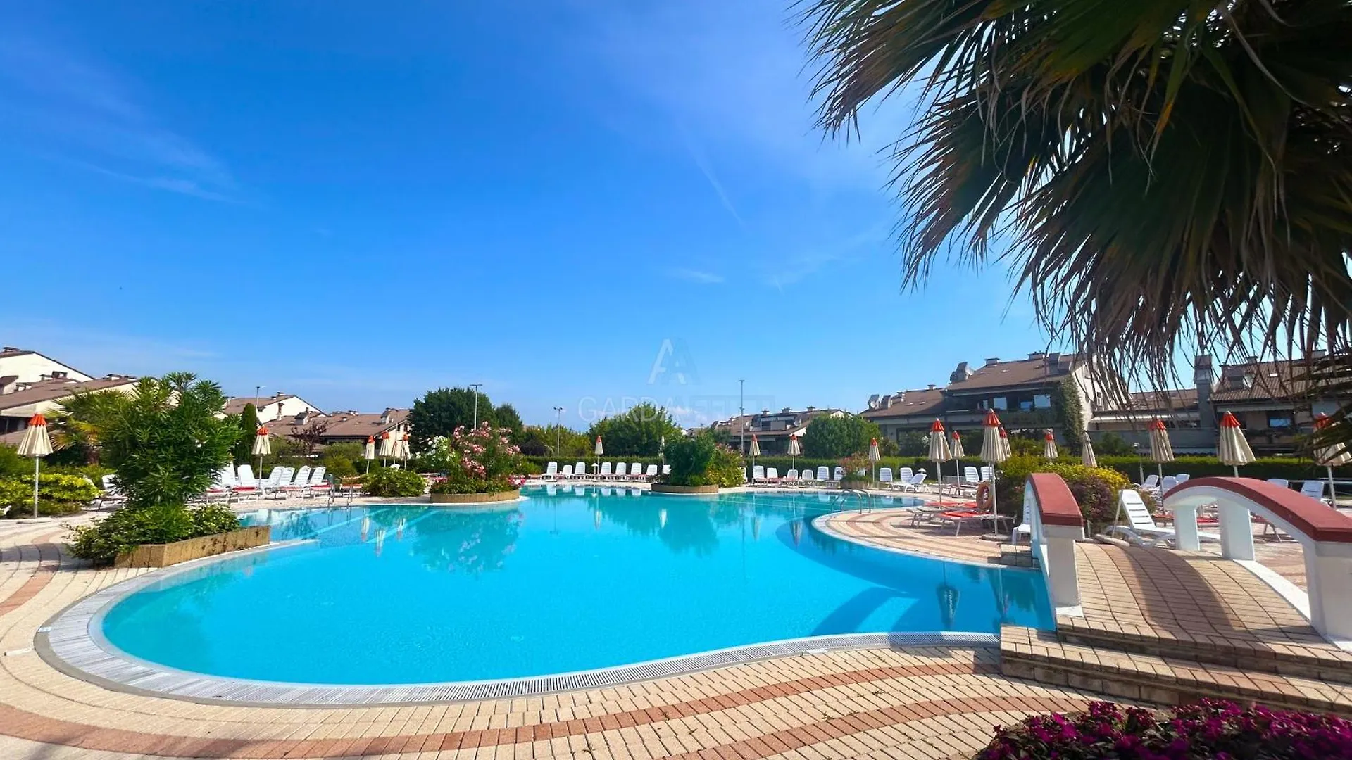 Apartment Orchidea Apt - 3 Piscine E Un Bar A 200M Dal Lago Desenzano del Garda Italy